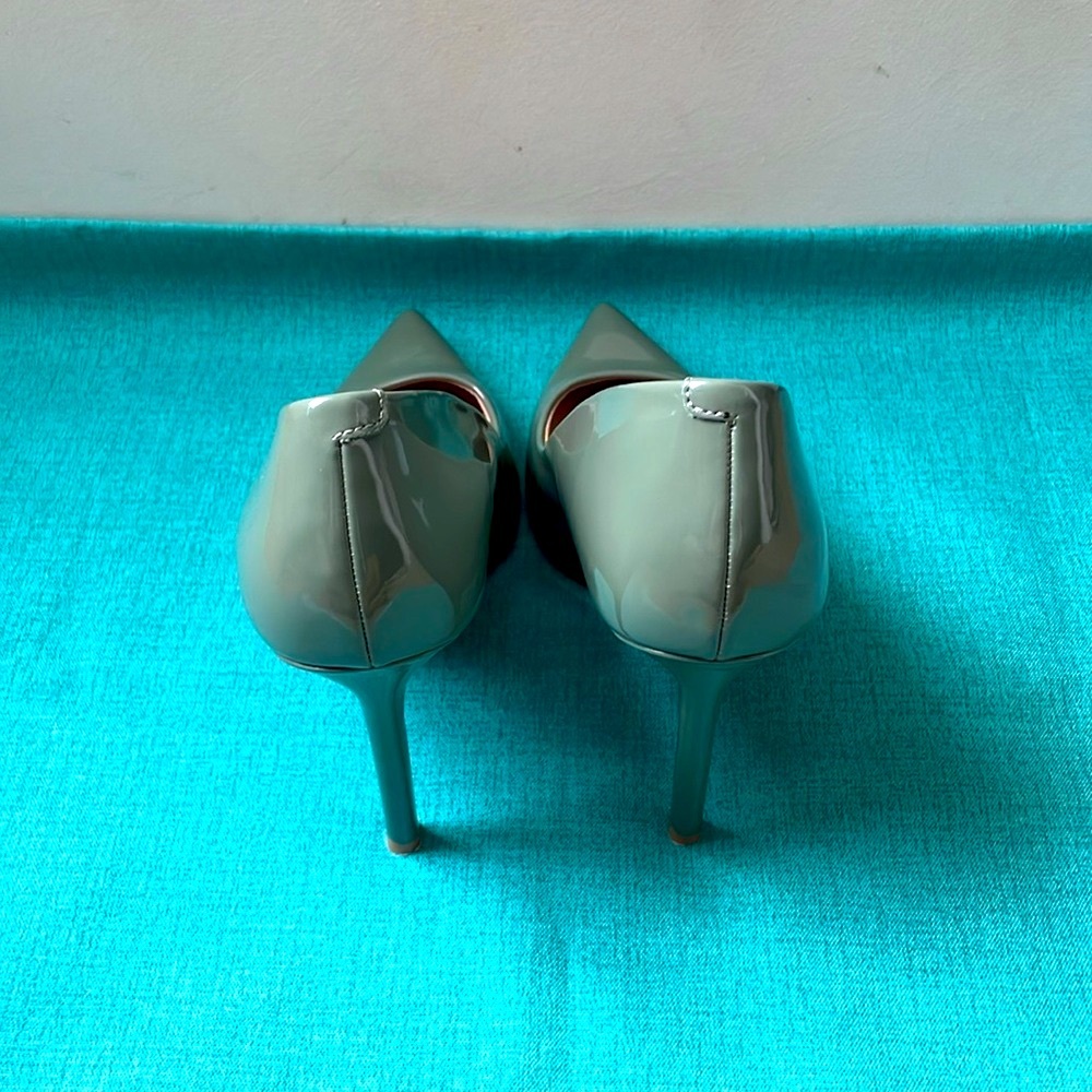 Express Women's pumps - Picture 6 of 11